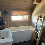 Cozy With Fantastic Mountain Views In Oppheimasen Prázdninový dům Torpo