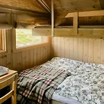 Cozy With Fantastic Mountain Views In Oppheimasen *