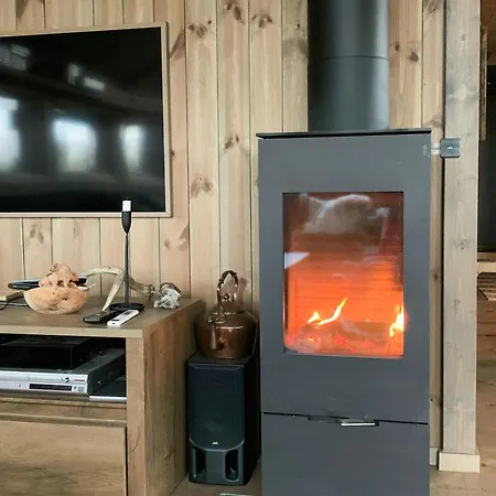Cozy With Fantastic Mountain Views In Oppheimasen Nyaraló *
