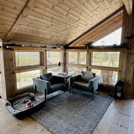 Cozy With Fantastic Mountain Views In Oppheimasen Casa vacanze